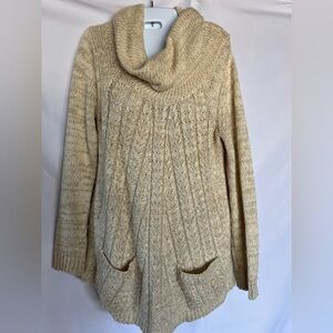 TURTLE NECK SWEATER
